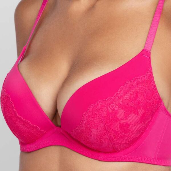 ANAHI FLORAL STRING
